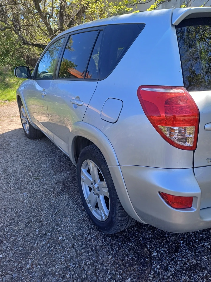 Toyota Rav4, снимка 3 - Автомобили и джипове - 48568607