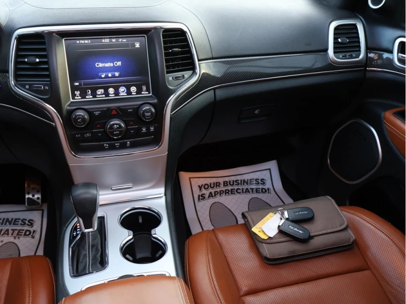 Jeep Grand cherokee * SRT 4WD CERTIFIED * DODGE MAINTAIN* CAMERA NAV* , снимка 10 - Автомобили и джипове - 52707072