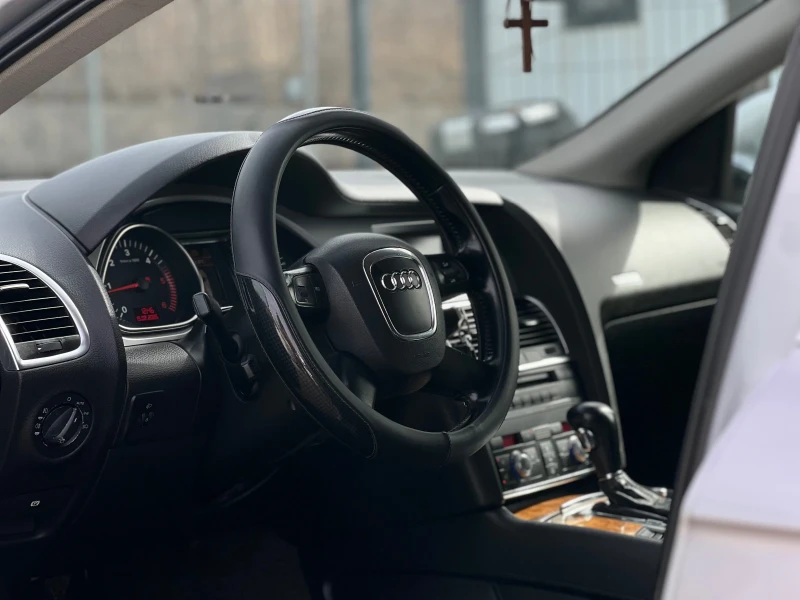 Audi Q7 3.0TDI-QUATTRO / НОВИ ДИСКОВЕ И НАКЛАДКИ /, снимка 8 - Автомобили и джипове - 53394629