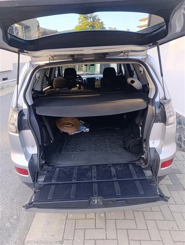 Mitsubishi Outlander, снимка 13 - Автомобили и джипове - 56359951
