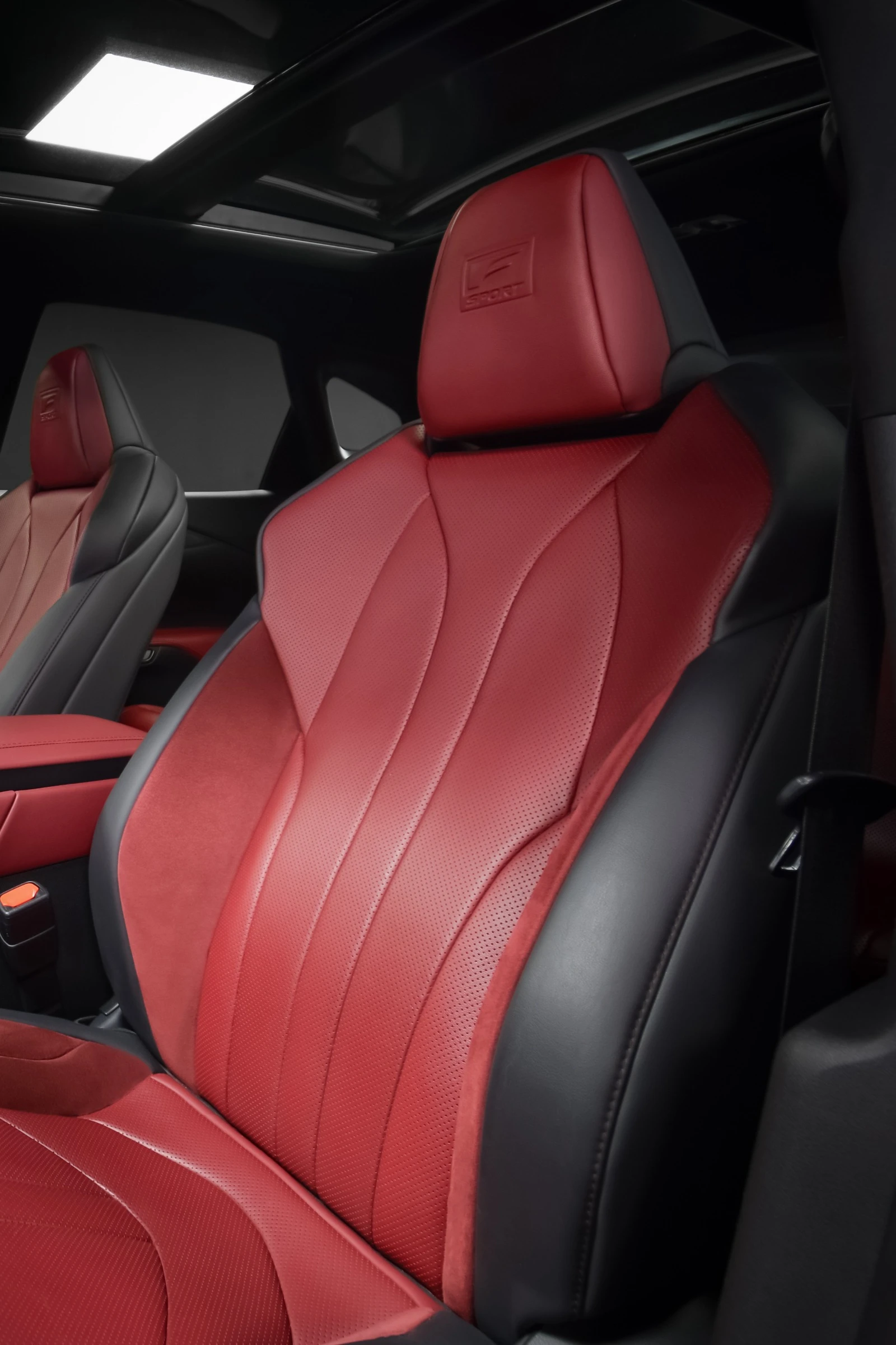 Lexus RX 500h F Sport Performance/Direct 4/Panorama/Full, снимка 8 - Автомобили и джипове - 53781754