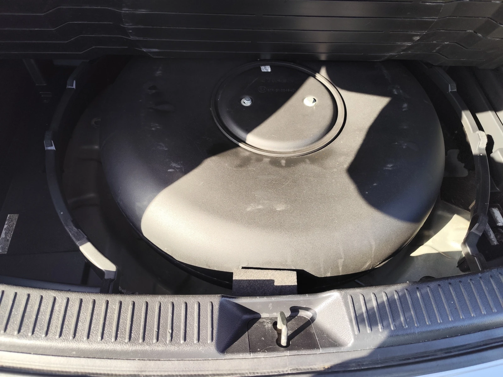 Mazda CX-7 2.5i* ГАЗ* LED* КОЖА* ШИБЕДАХ* , снимка 13 - Автомобили и джипове - 54223901