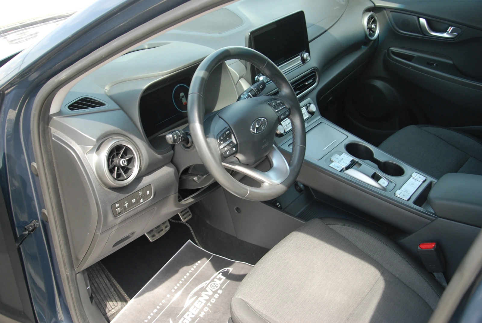 Hyundai Kona 294 евро/месец ГАРАНЦИЯ / SOH 100%", снимка 8 - Автомобили и джипове - 54766069