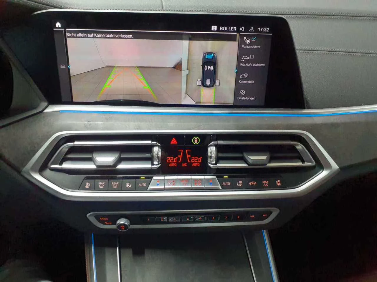 BMW X5 xDrive45ie/394HP/PANO/B&W/LASER/AHK/HUD/MEMO/370q, снимка 10 - Автомобили и джипове - 54777270