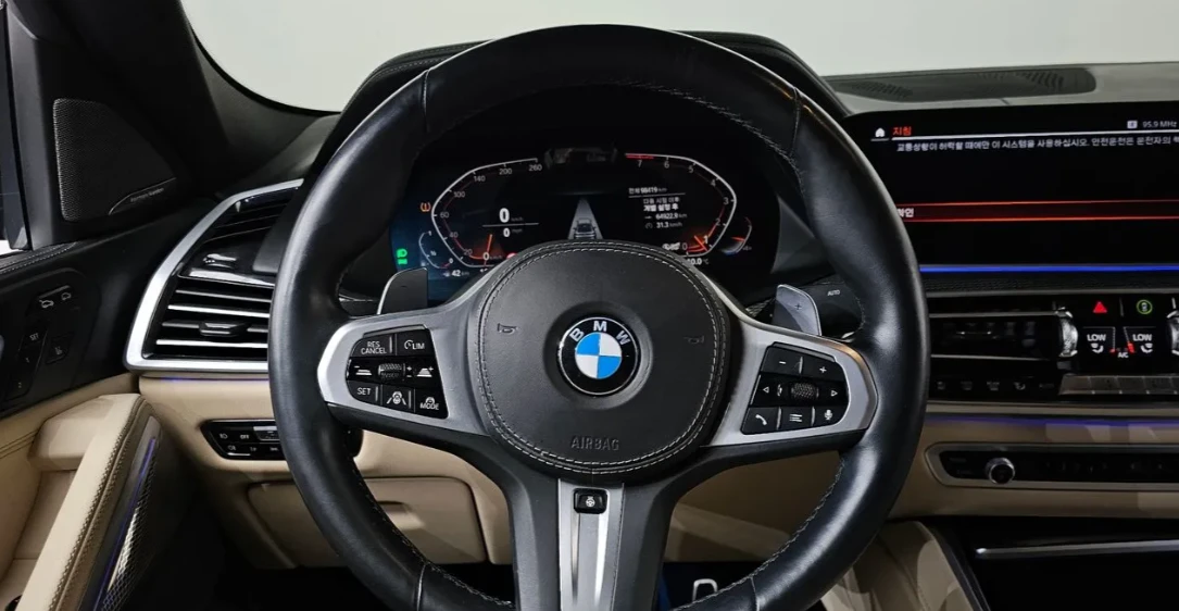 BMW X6 M ПАКЕТ/ ОБДУХ/ HEAD-UP/360CAM/ H&K/ Gesture Contr, снимка 8 - Автомобили и джипове - 54979188