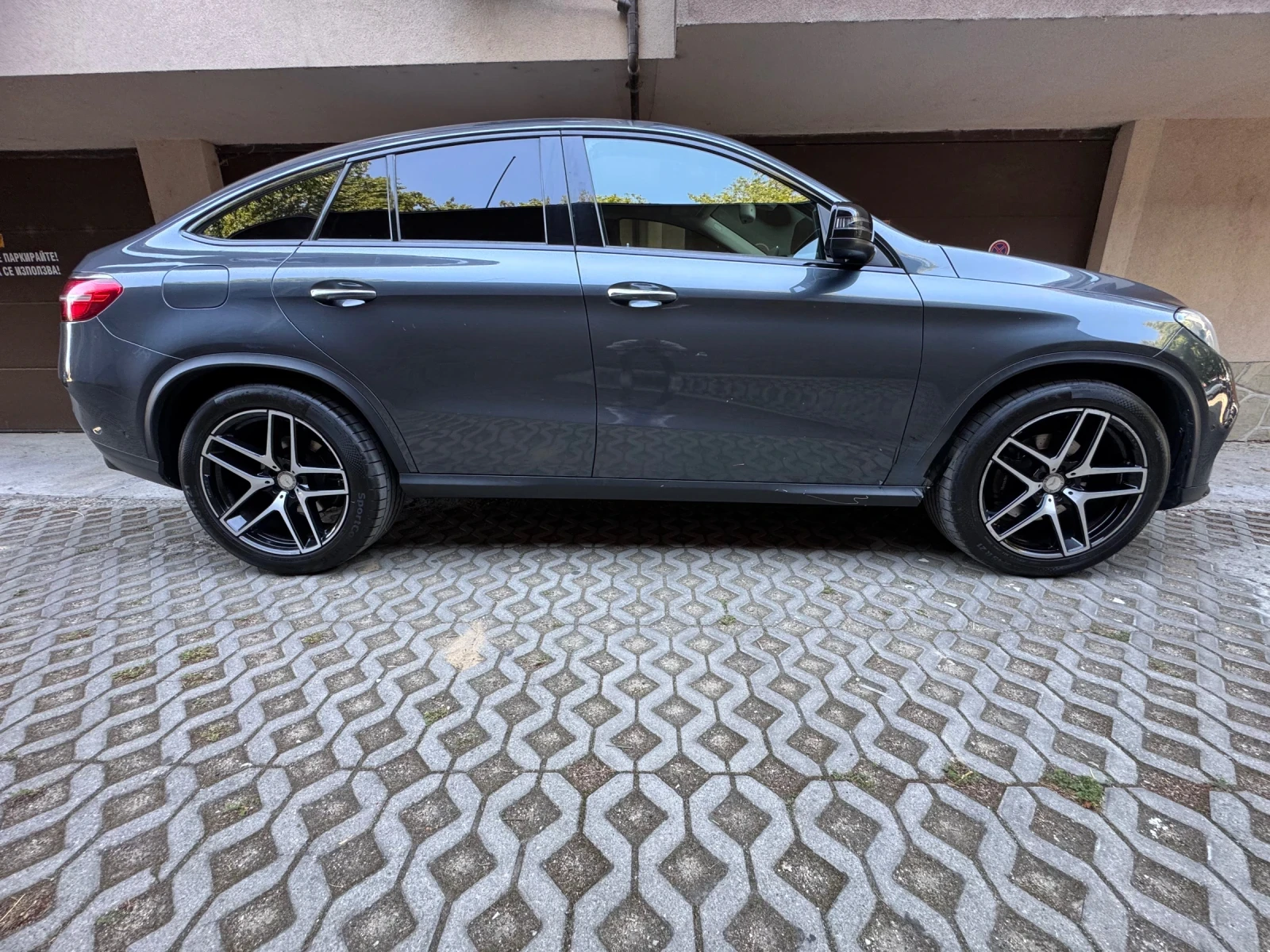 Mercedes-Benz GLE 350 AMG COUPE 9G -tronic 4-MATIK KEYLESS, снимка 5 - Автомобили и джипове - 55304616