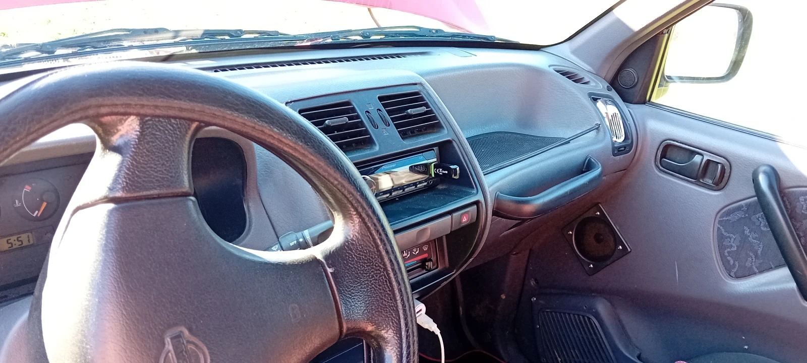 Nissan Terrano 2.7 125 кс., снимка 16 - Автомобили и джипове - 55511467