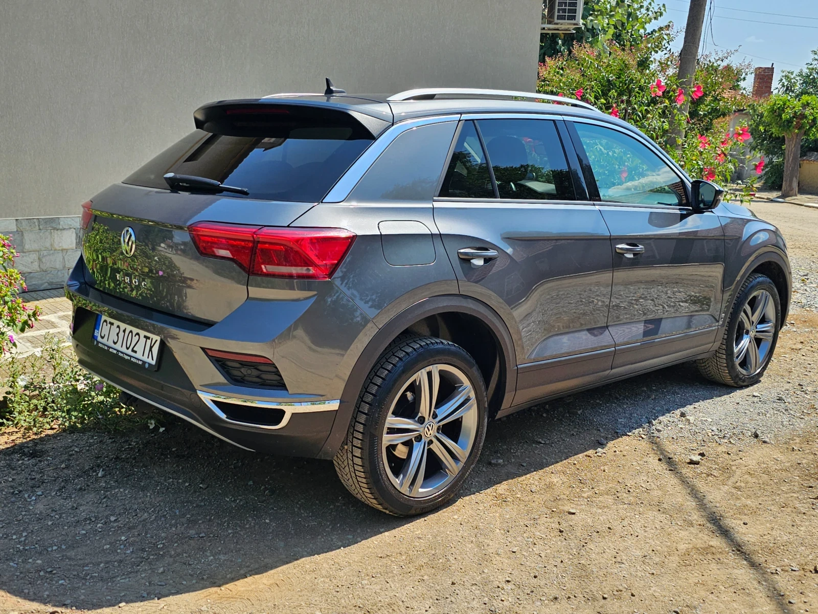 VW T-Roc 1.6 TDI, снимка 12 - Автомобили и джипове - 55602995