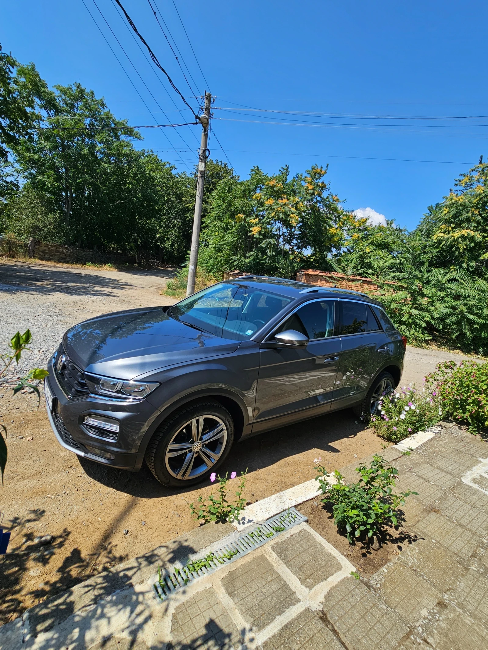 VW T-Roc 1.6 TDI, снимка 15 - Автомобили и джипове - 55602995