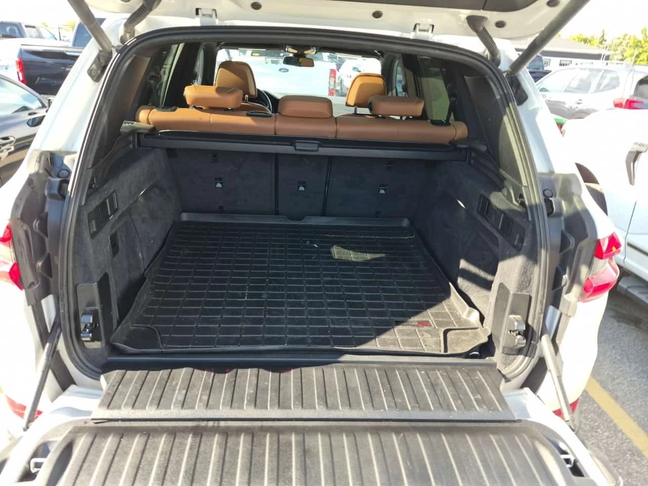 BMW X5 ЛАЗЕРИ/Xdrive40i/CARFAX/ПОДГРЕВ/ФИНАНСИРАНЕ, снимка 14 - Автомобили и джипове - 56262259
