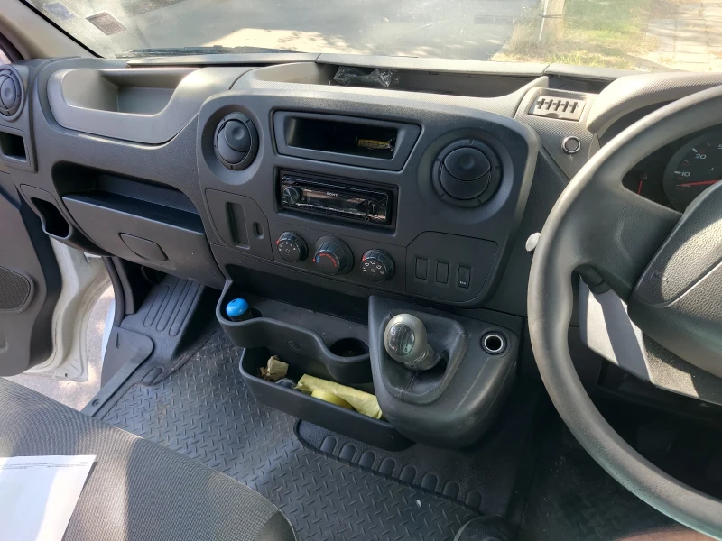 Renault Master, снимка 2 - Бусове и автобуси - 52371360