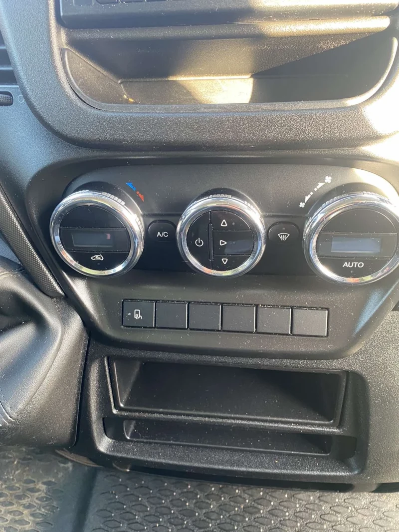 Iveco 35s13 Хладилен фургон, снимка 6 - Бусове и автобуси - 53169304