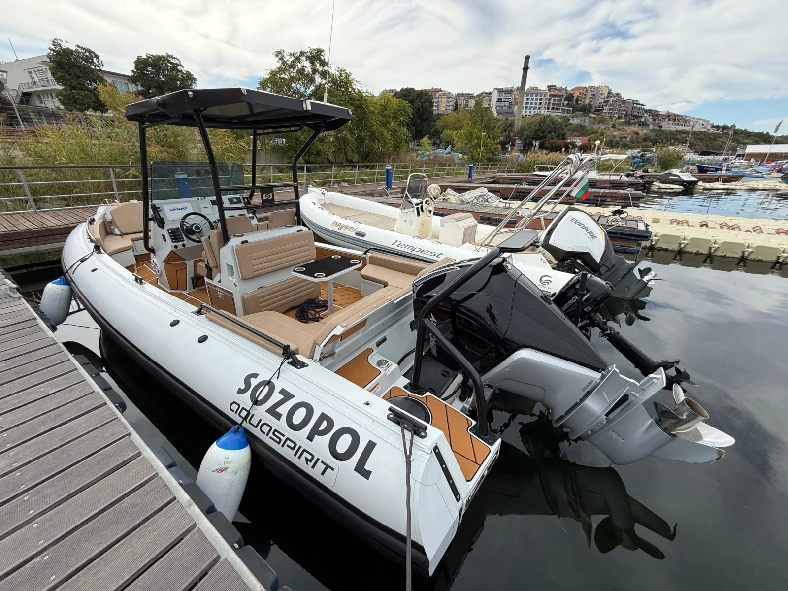 Моторна яхта Собствено производство Aquaspirit S700 - изображение 2