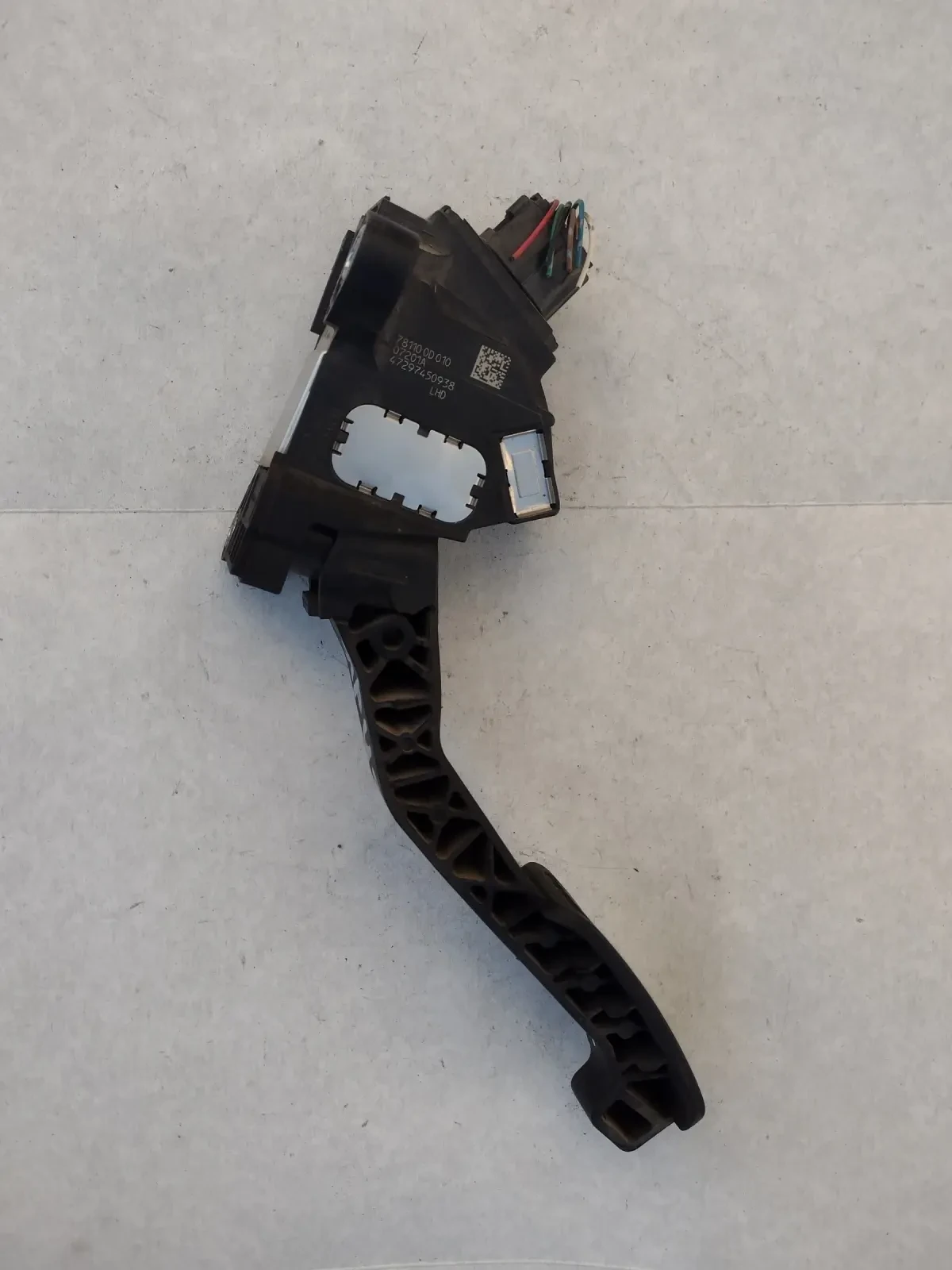 781100D010 ����� ��� TOYOTA YARIS II 78110 0D 010 | Mobile.bg � ����������� 1