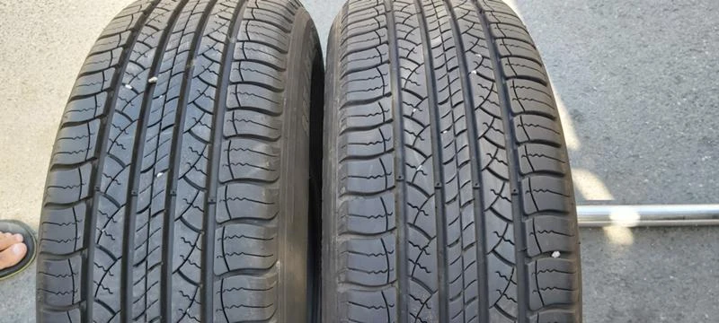 Гуми Летни 205/65R15, снимка 1 - Гуми и джанти - 29859030