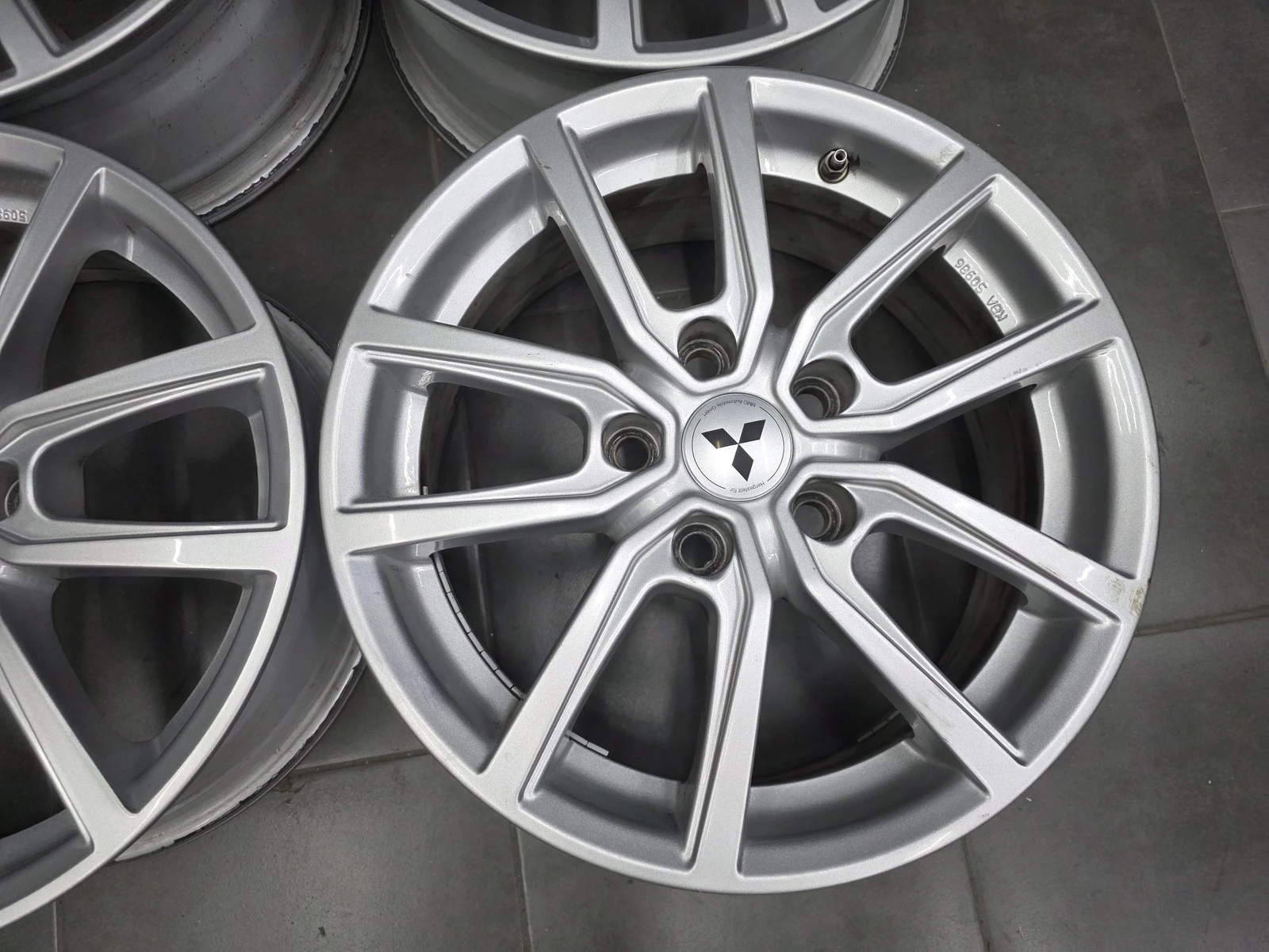 Джанти за Mitsubishi, снимка 8 - Гуми и джанти - 56687950