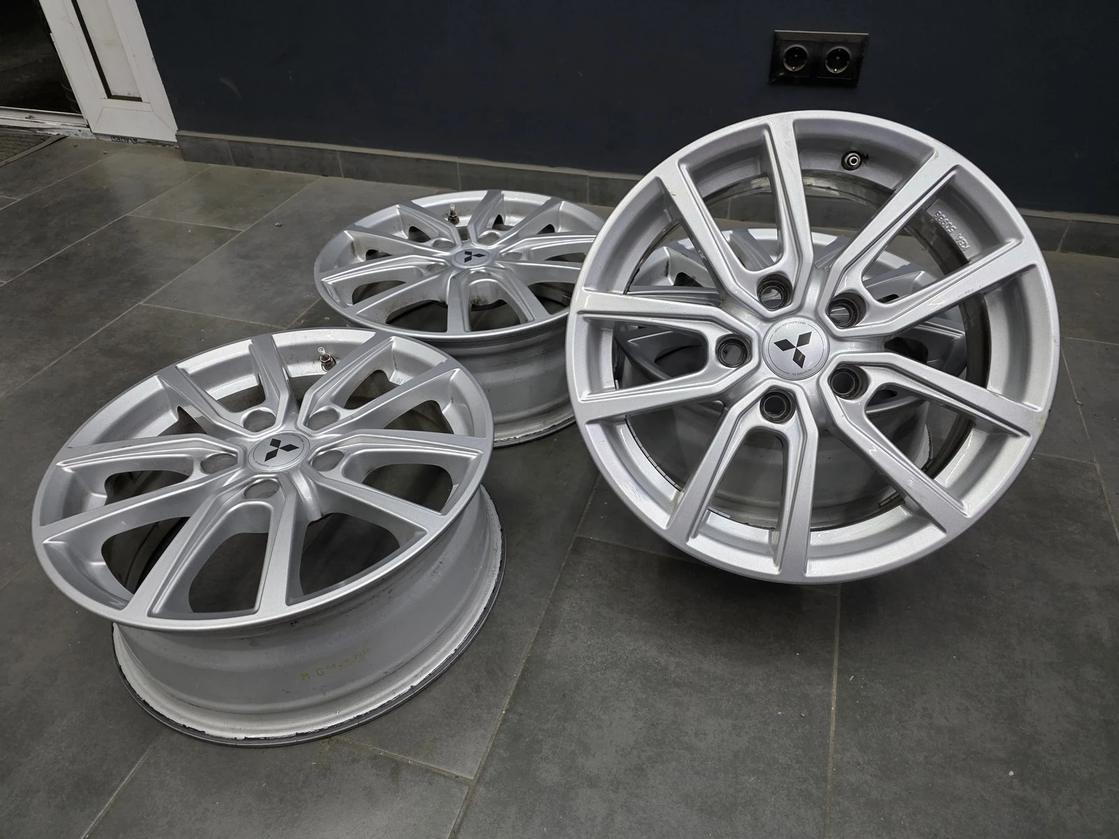 Джанти за Mitsubishi, снимка 2 - Гуми и джанти - 56687950