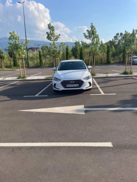 Hyundai Elantra, снимка 1