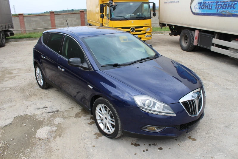 Lancia Delta 2.0JTD НОВ ВНОС, снимка 15 - Автомобили и джипове - 47403556