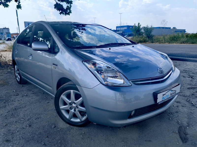 Toyota Prius 1.5 ХИБРИД 112 К.С. КАТО НОВА!!! РЕГИСТРИРАН, снимка 1 - Автомобили и джипове - 46551068