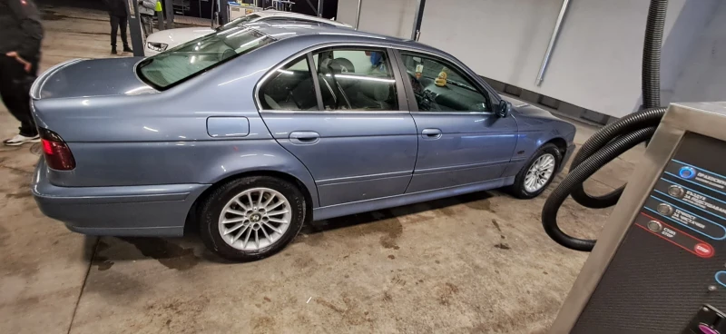 BMW 520, снимка 3 - Автомобили и джипове - 47841314