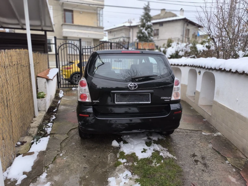 Toyota Corolla verso 1.6, снимка 4 - Автомобили и джипове - 48695456