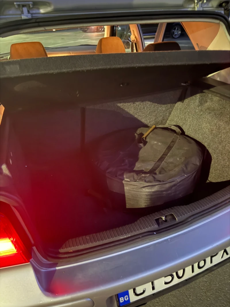 VW Golf 1.6, снимка 14 - Автомобили и джипове - 52278800