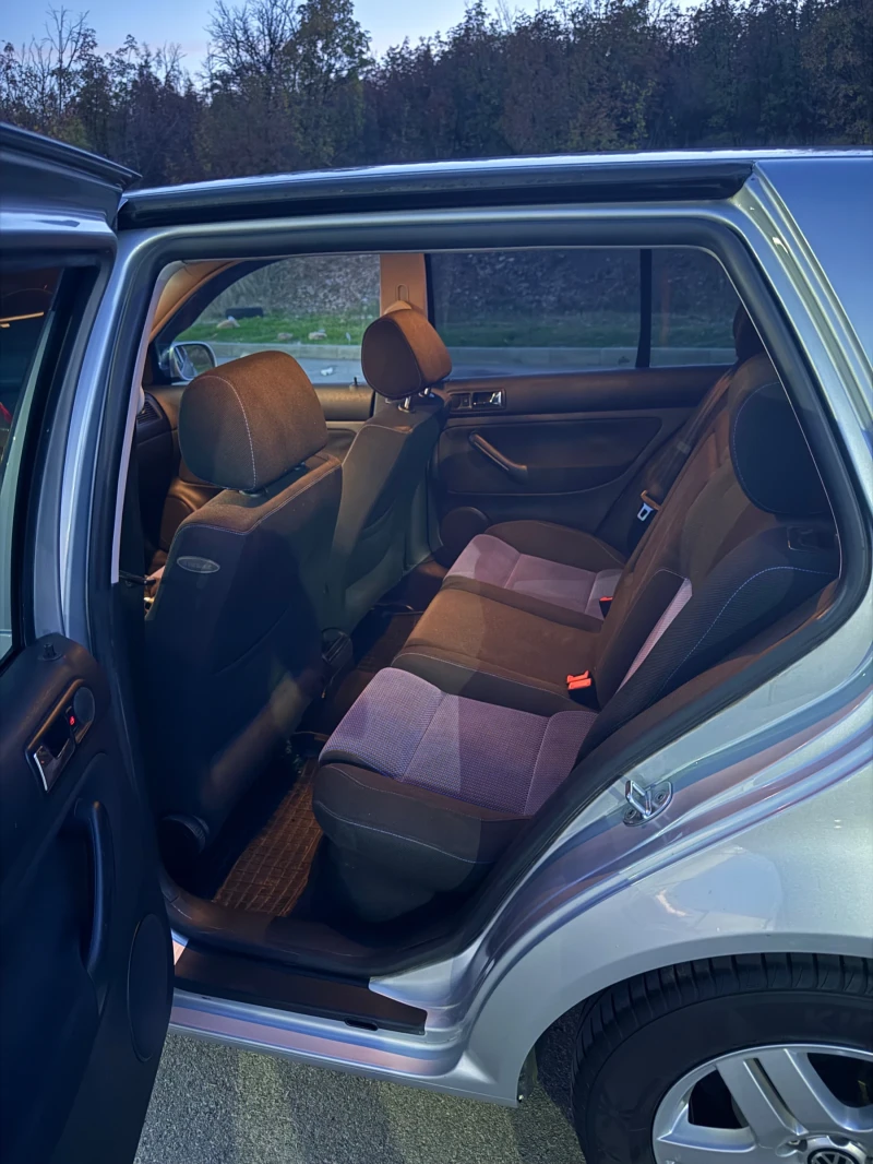 VW Golf 1.6, снимка 4 - Автомобили и джипове - 52278800