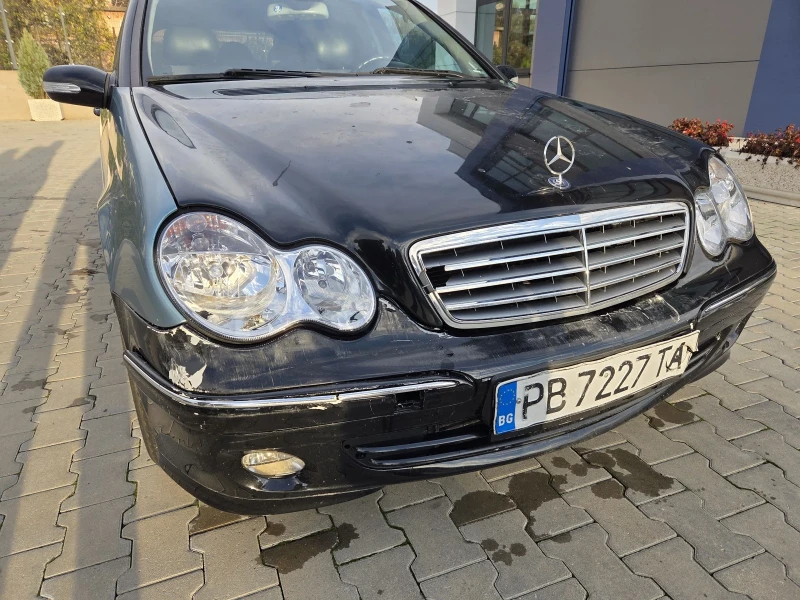 Mercedes-Benz C 220, снимка 9 - Автомобили и джипове - 52593427