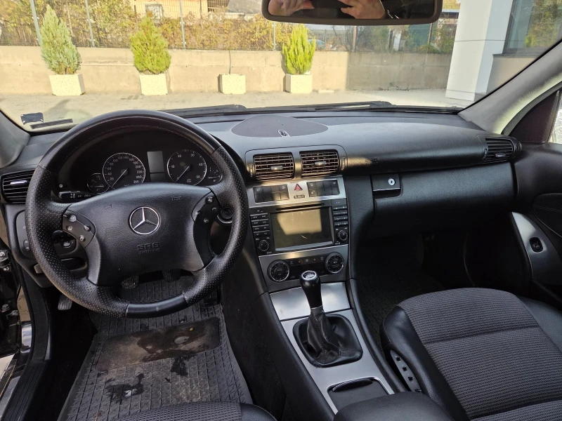 Mercedes-Benz C 220, снимка 11 - Автомобили и джипове - 52593427