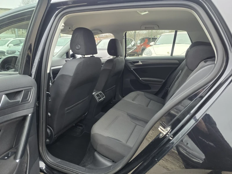VW Golf 1.6TDI 115к.с Comfort DSG, снимка 11 - Автомобили и джипове - 52754025