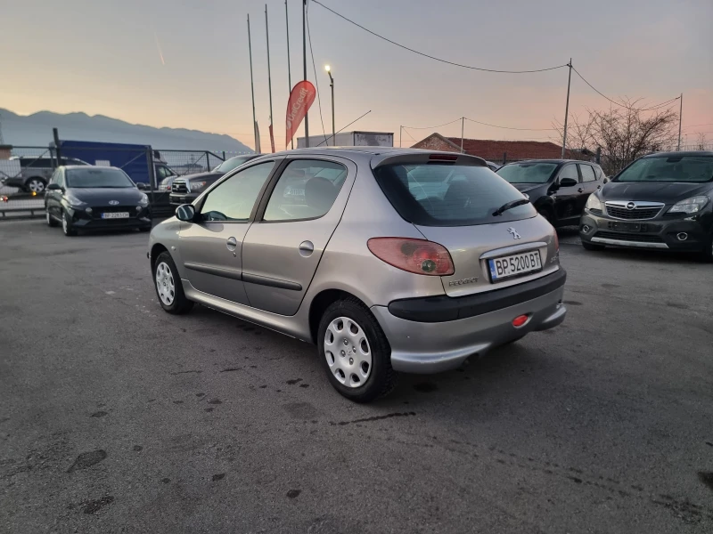 Peugeot 206 1.4HDI, снимка 4 - Автомобили и джипове - 52810464