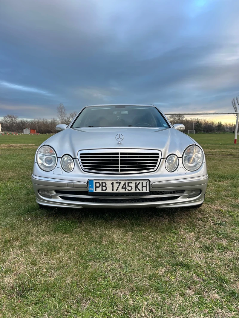 Mercedes-Benz E 220 2.2 CDI, снимка 4 - Автомобили и джипове - 53047005
