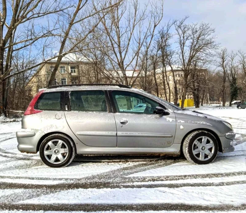 Peugeot 206 SW, снимка 4 - Автомобили и джипове - 53479482