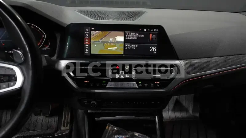 BMW 330 M SPORT PACK* ДИСТРОНИК* H/K* 360, снимка 10 - Автомобили и джипове - 55000379
