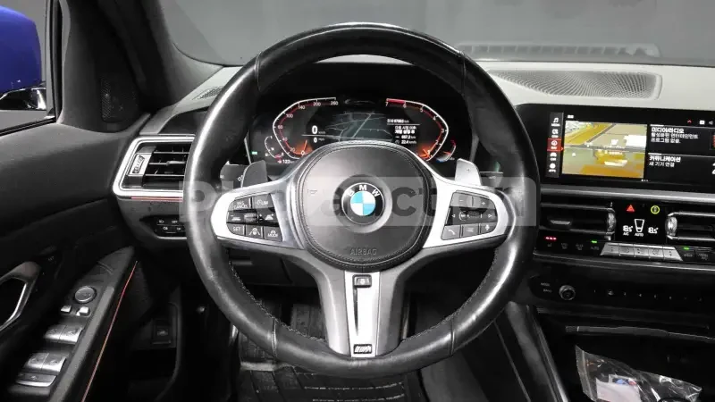 BMW 330 M SPORT PACK* ДИСТРОНИК* H/K* 360, снимка 8 - Автомобили и джипове - 55000379