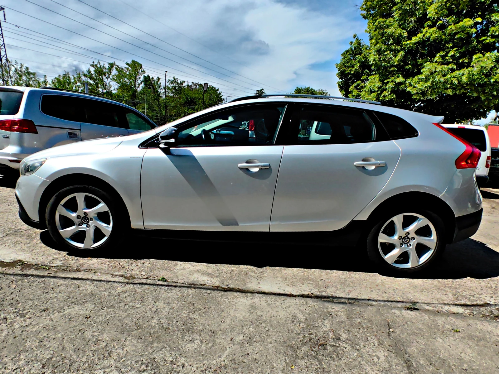 Volvo V40 Cross Country 2.0!T4!!ШВЕЙЦАРИЯ!АВТОМАТИК!КОЖА!!НАВИ!! - изображение 2