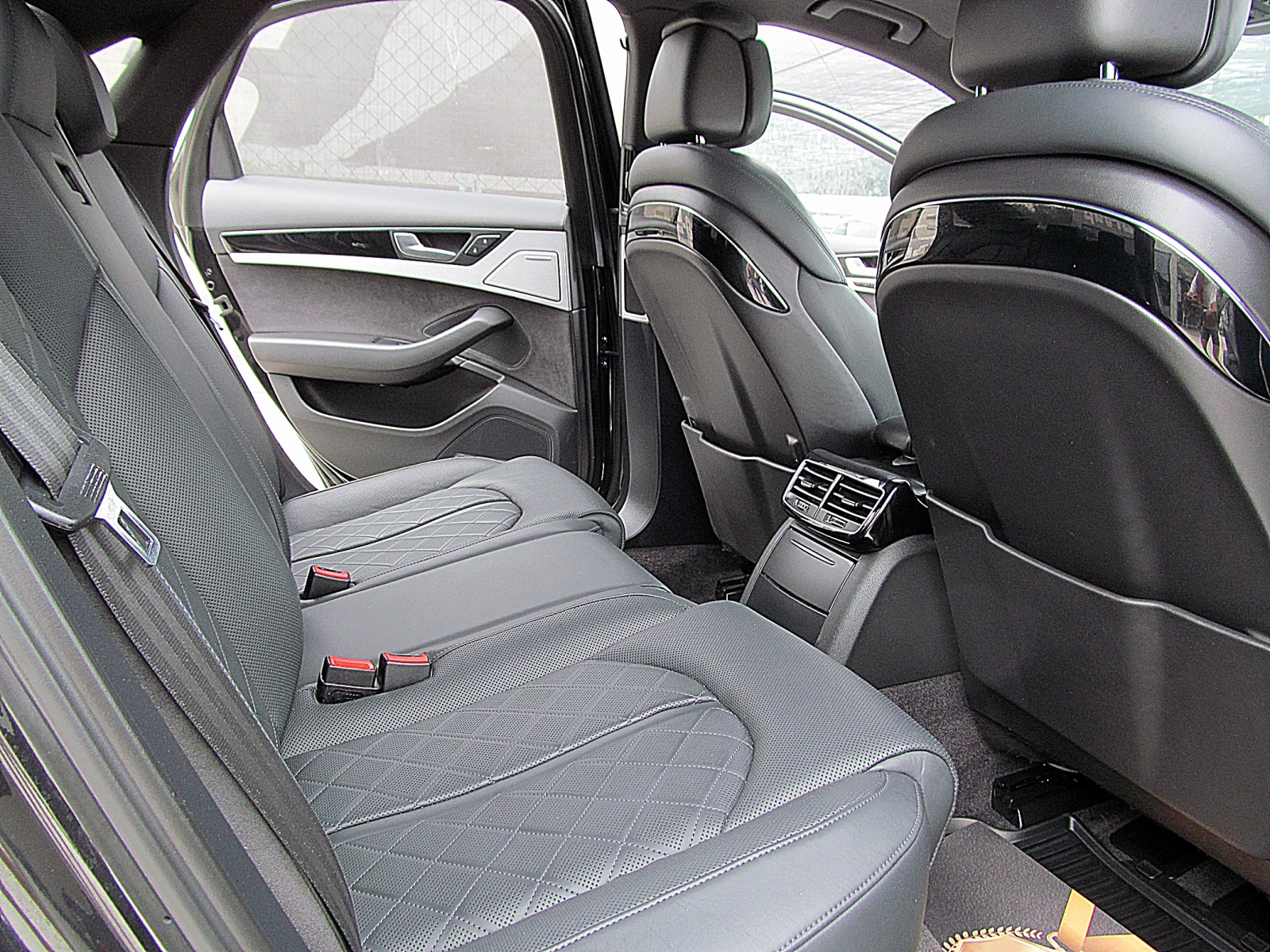 Audi A8 4.2MATRIX/KylessGO/ KAMERA/BOSE/СОБСТВЕН ЛИЗИНГ - изображение 9