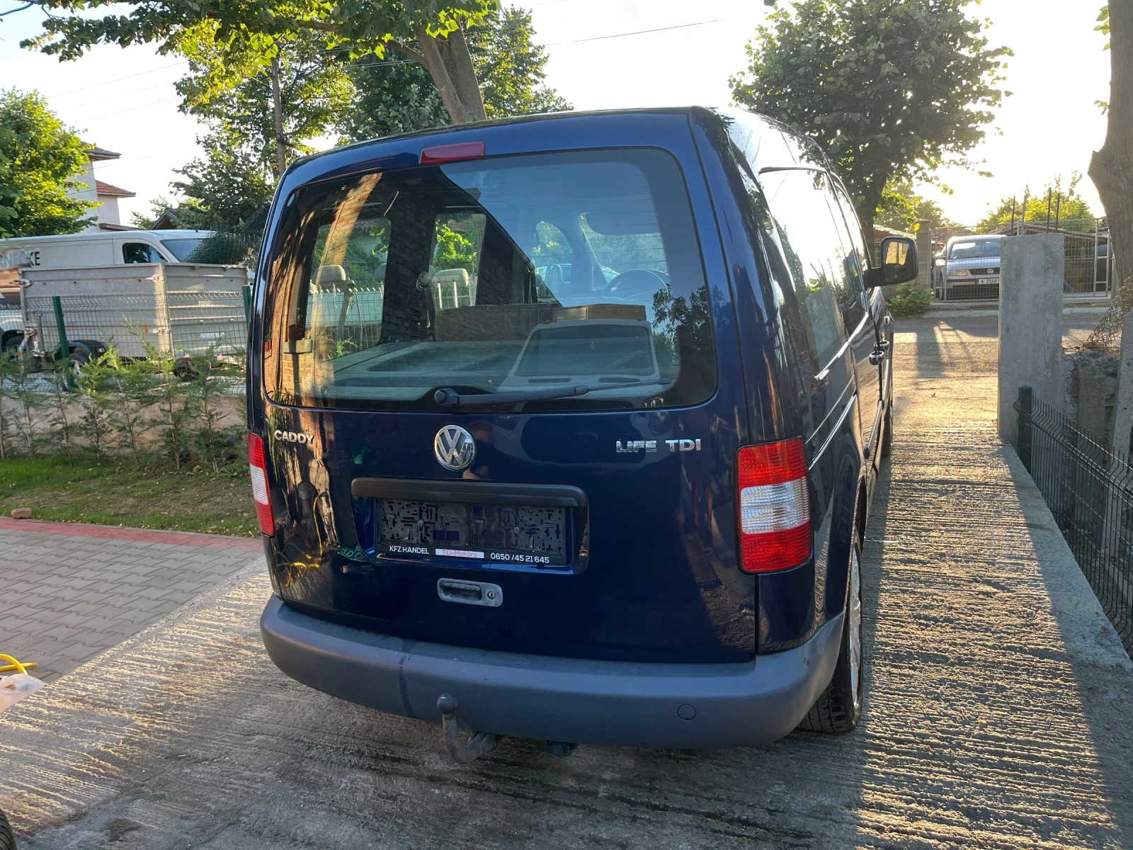 VW Caddy 1.9 TDI 105 кс. - изображение 5
