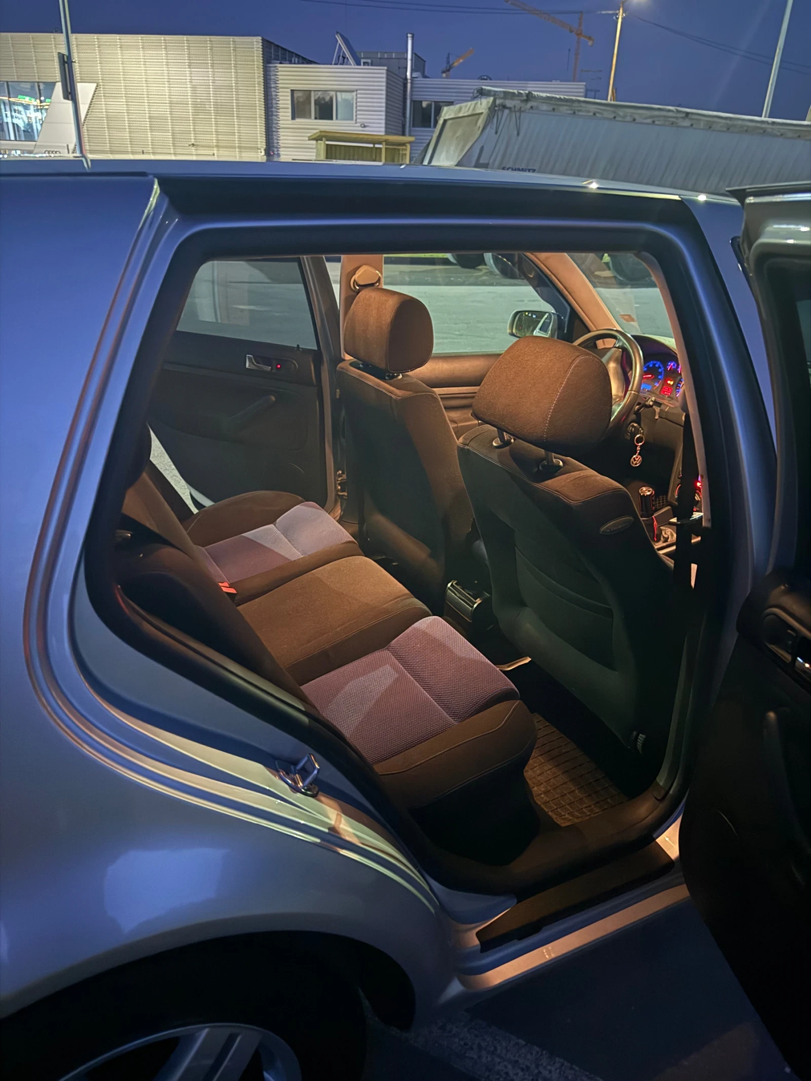 VW Golf 1.6 | Mobile.bg � ����������� 11