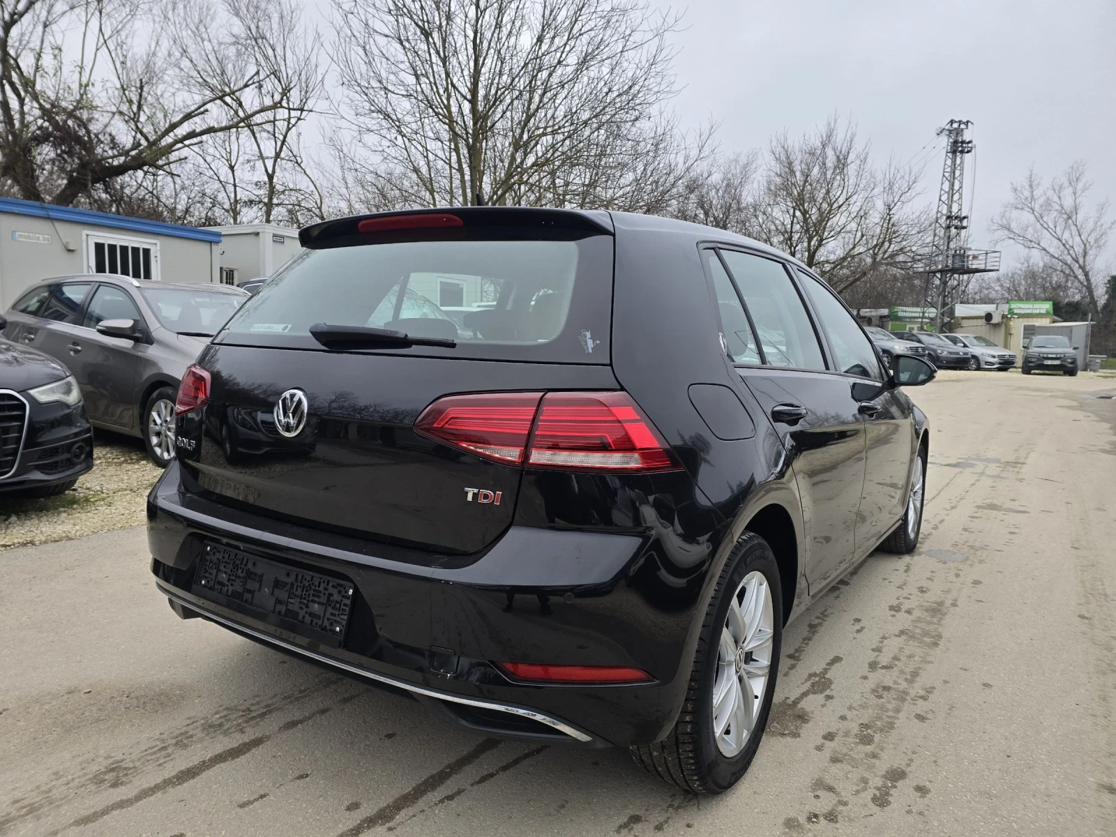 VW Golf 1.6TDI 115к.с Comfort DSG - изображение 4