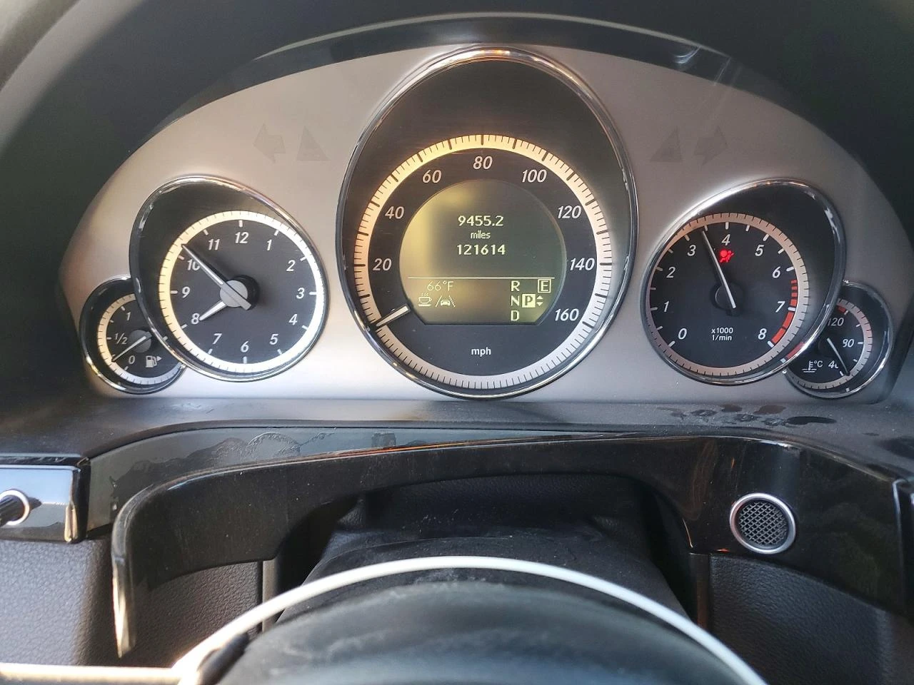 Mercedes-Benz E 500 550* H&K SOUND* PANOROOF* , снимка 9 - Автомобили и джипове - 53820417