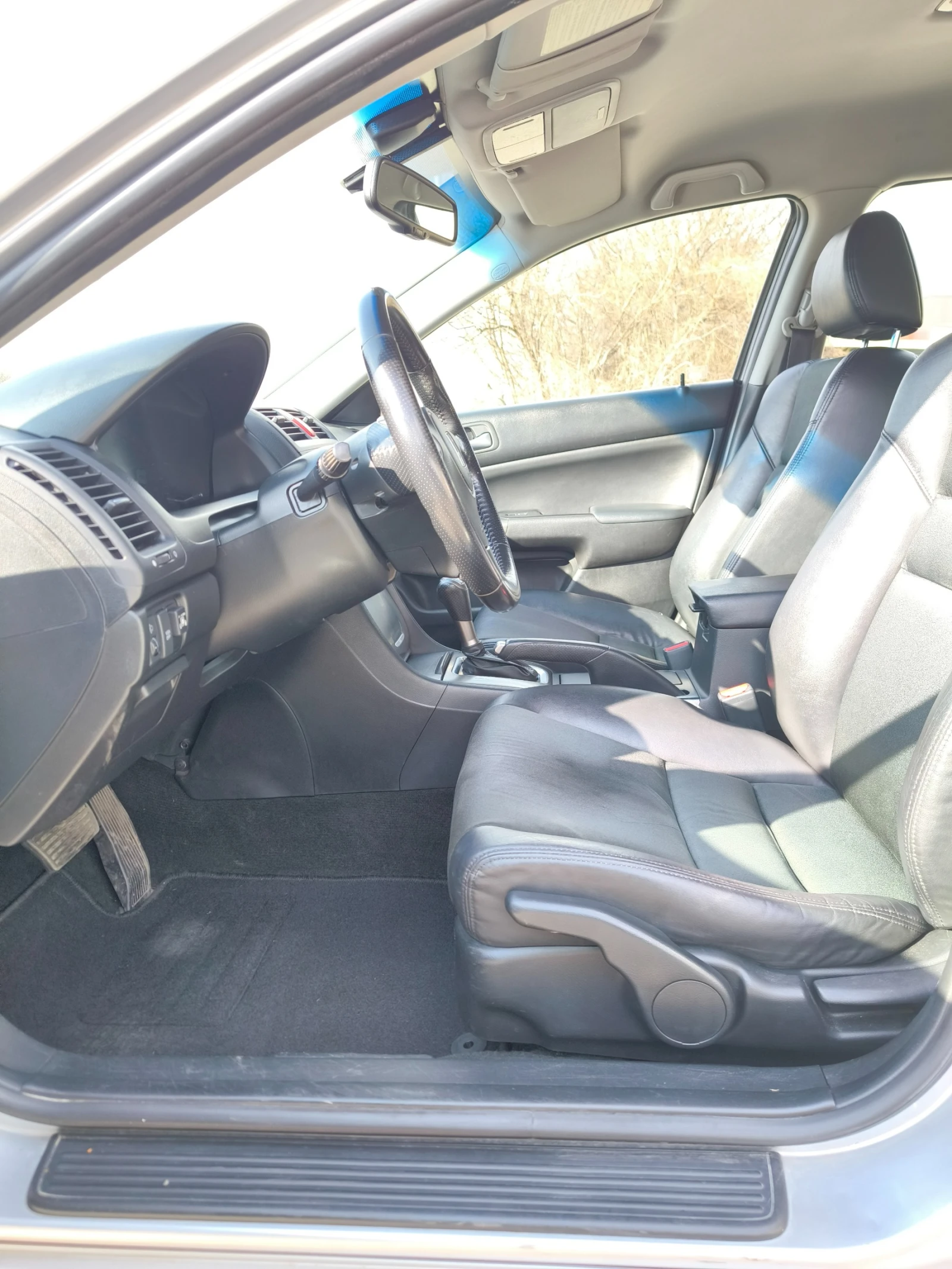 Honda Accord 2.0 155 AT, снимка 8 - Автомобили и джипове - 53918686