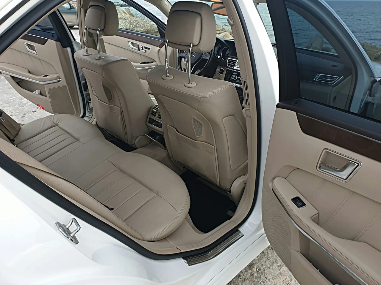 Mercedes-Benz E 350 Avangard, снимка 5 - Автомобили и джипове - 53942977