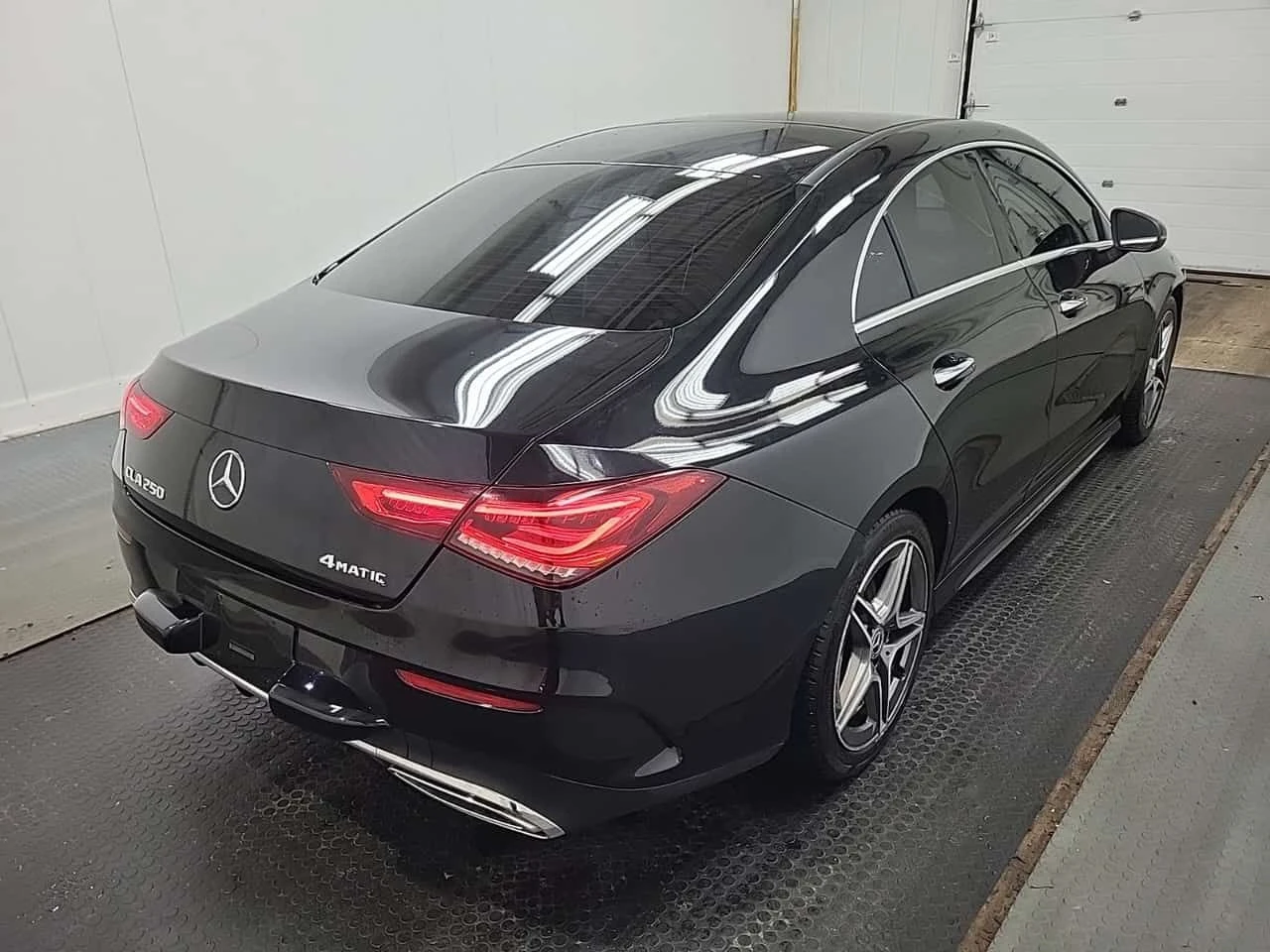 Mercedes-Benz CLA * 250 * * KEYLESS GO* * ПАНОРАМА* * ПОДГРЕВ* , снимка 3 - Автомобили и джипове - 54157507