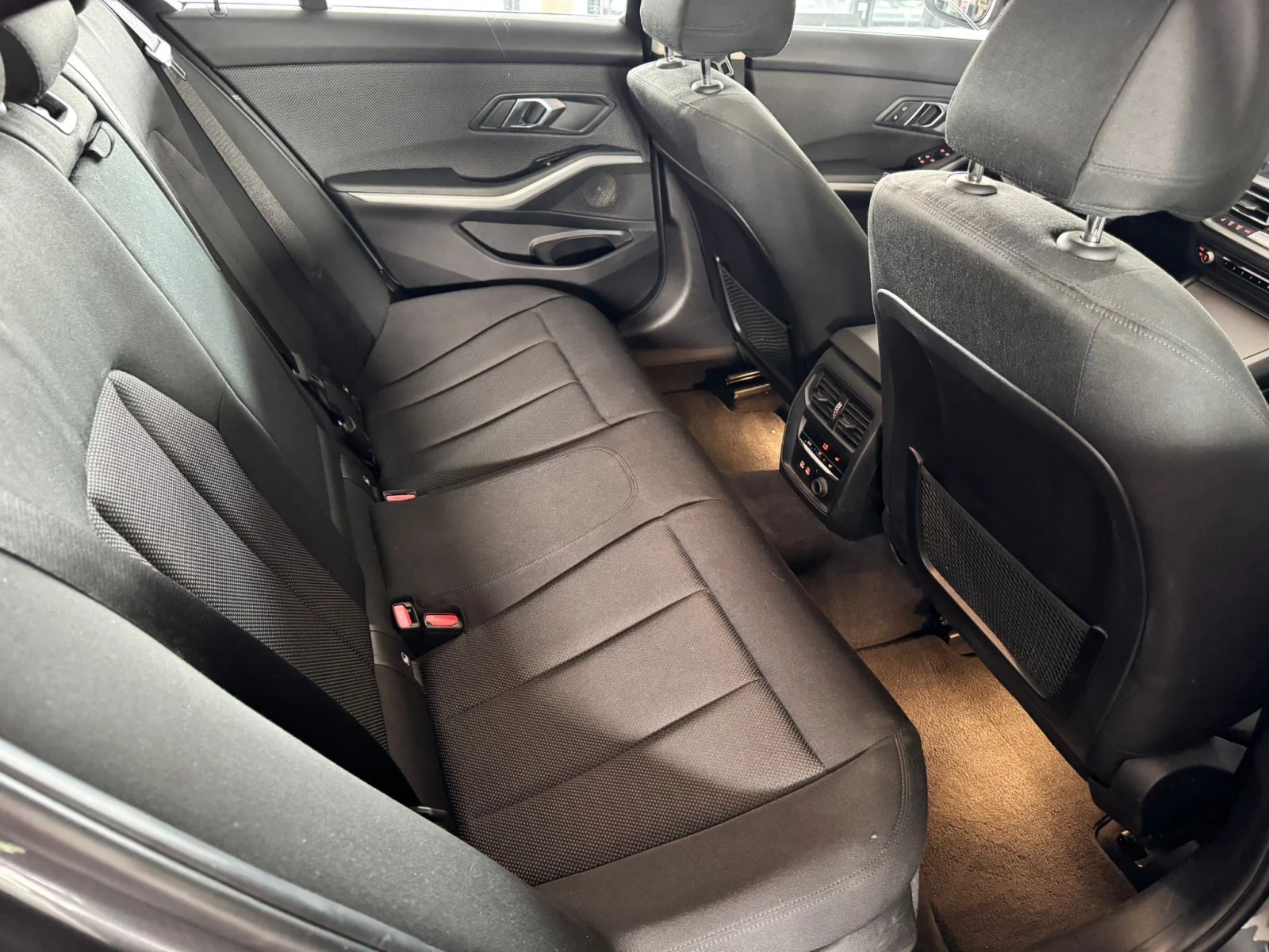 BMW 318, снимка 15 - Автомобили и джипове - 54183739