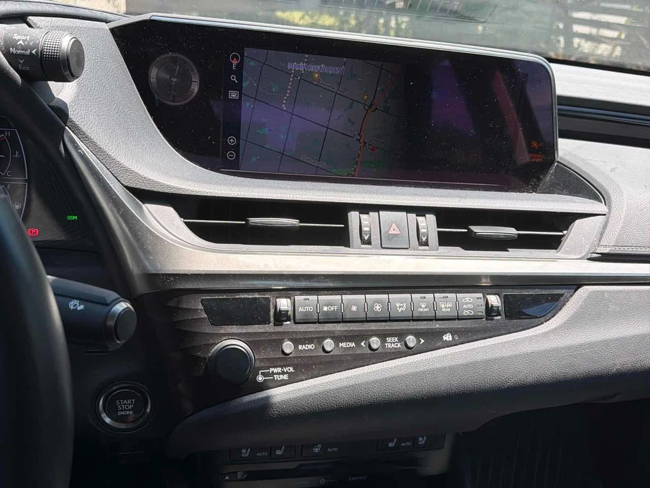 Lexus ES 350 Premium| 2 КЛЮЧА| ШИБИДАХ| ПОДГРЕВИ| ОБДУХВАНЕ, снимка 9 - Автомобили и джипове - 54859478