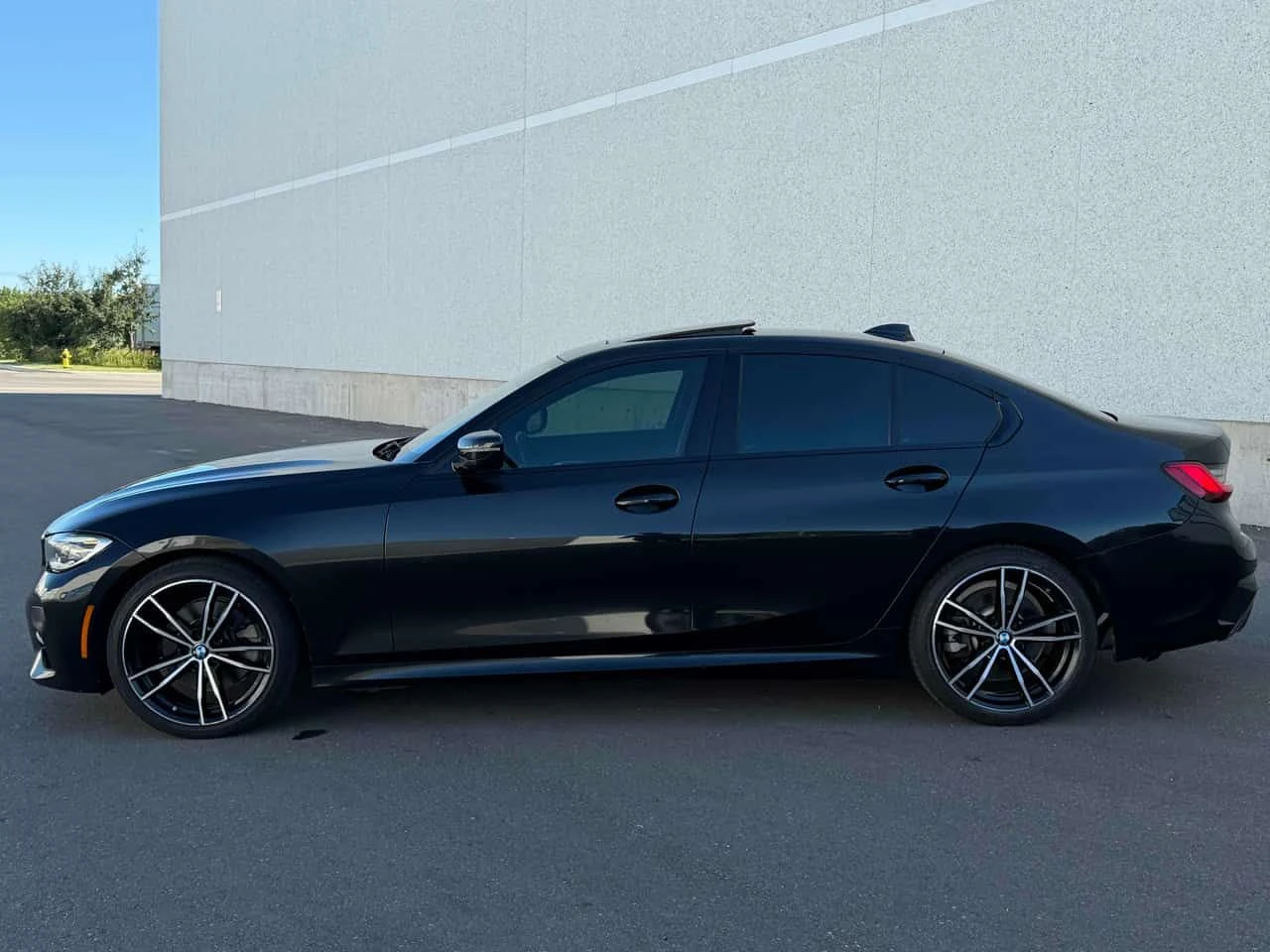 BMW 330 330i xDrive Sedan  CARFAX, снимка 2 - Автомобили и джипове - 55079662