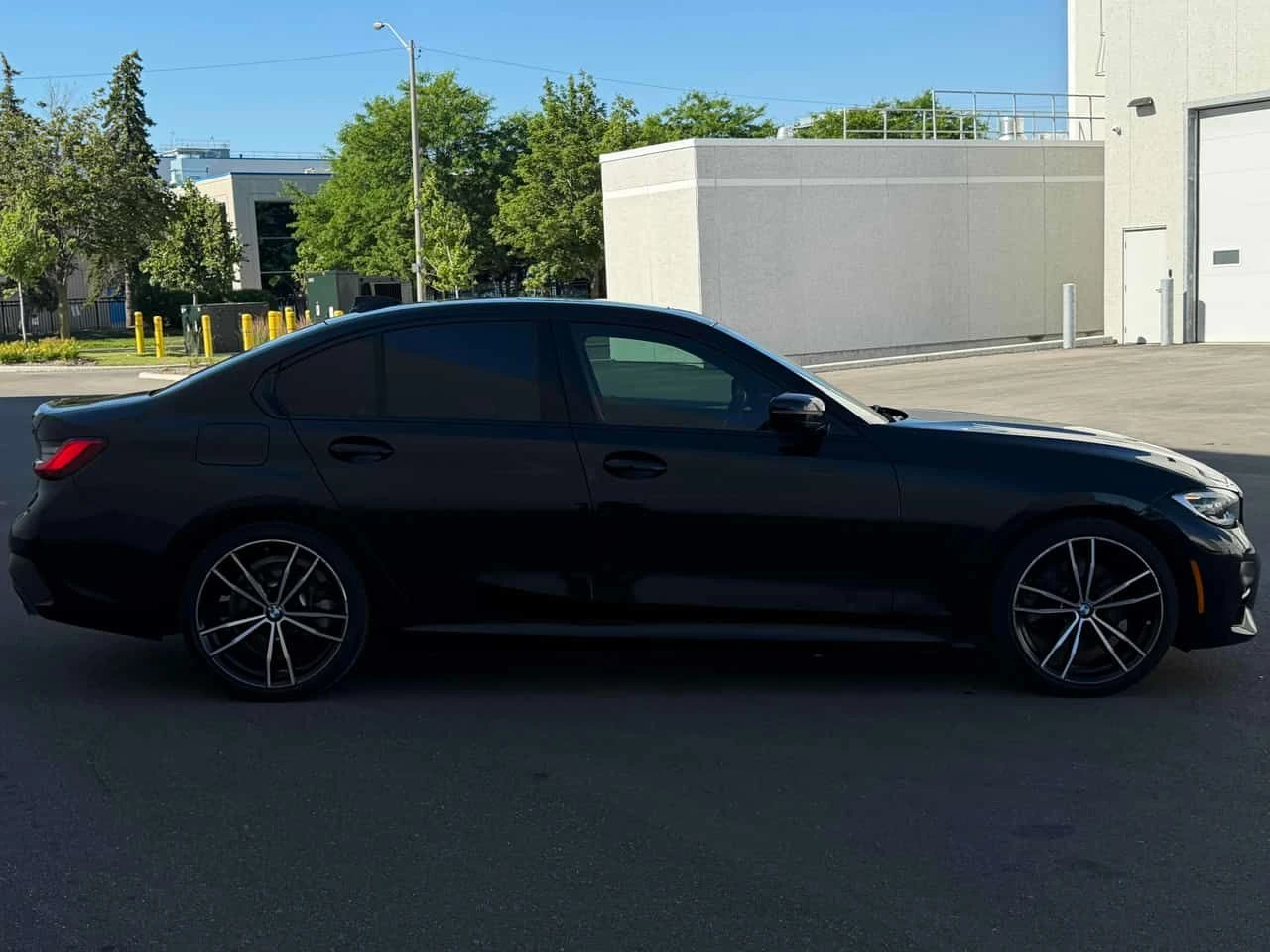 BMW 330 330i xDrive Sedan  CARFAX, снимка 3 - Автомобили и джипове - 55079662
