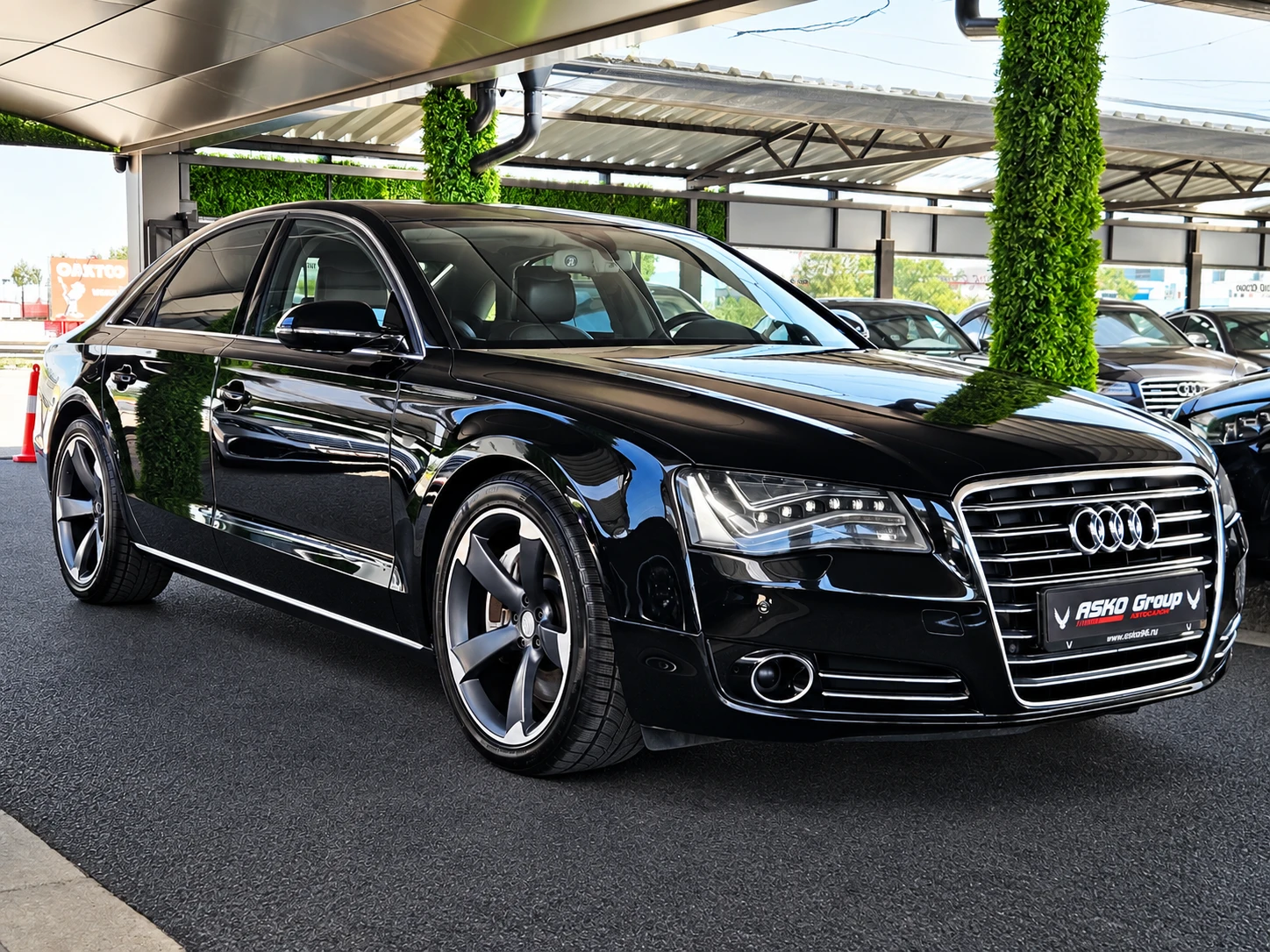 Audi A8 4.2TDI/ТV/DISTR/МАСАЖ/NIGHT/ОБДУХ/BOSE/АMBIENT/LIZ, снимка 3 - Автомобили и джипове - 55528340